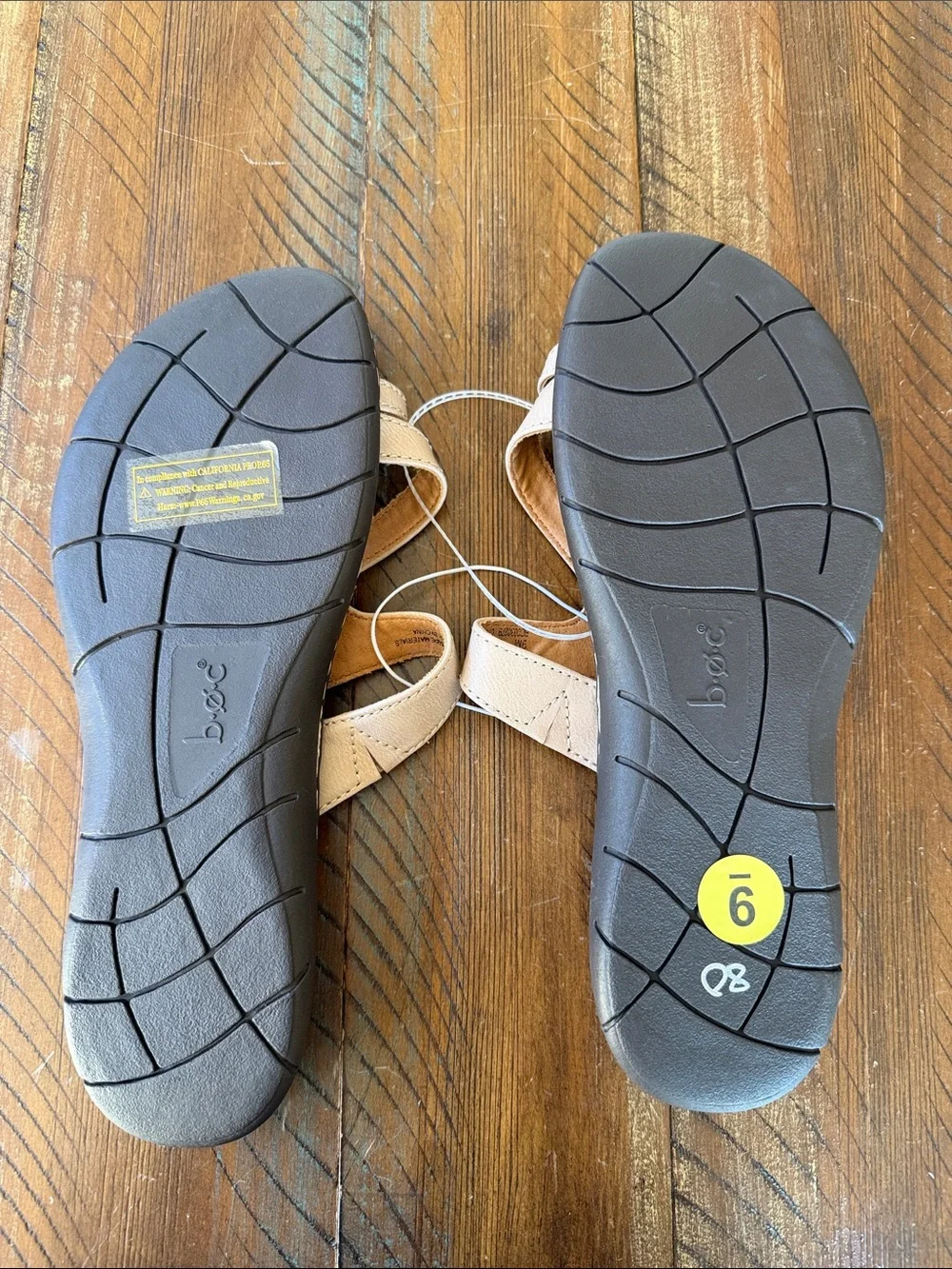 Women’s BOC Born Sandals Shoe New 9 Toe Ring NWT